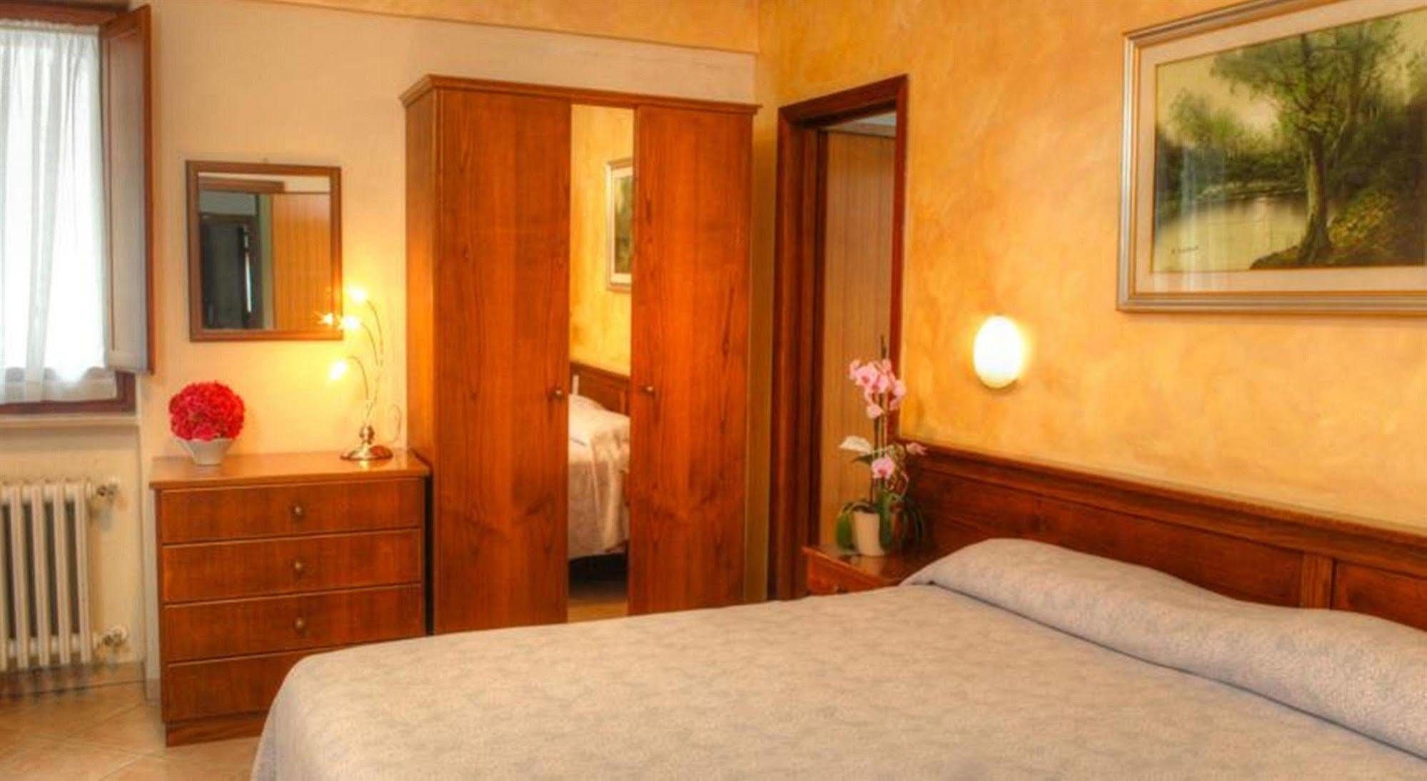 רוקרזו Hotel Belvedere מראה חיצוני תמונה